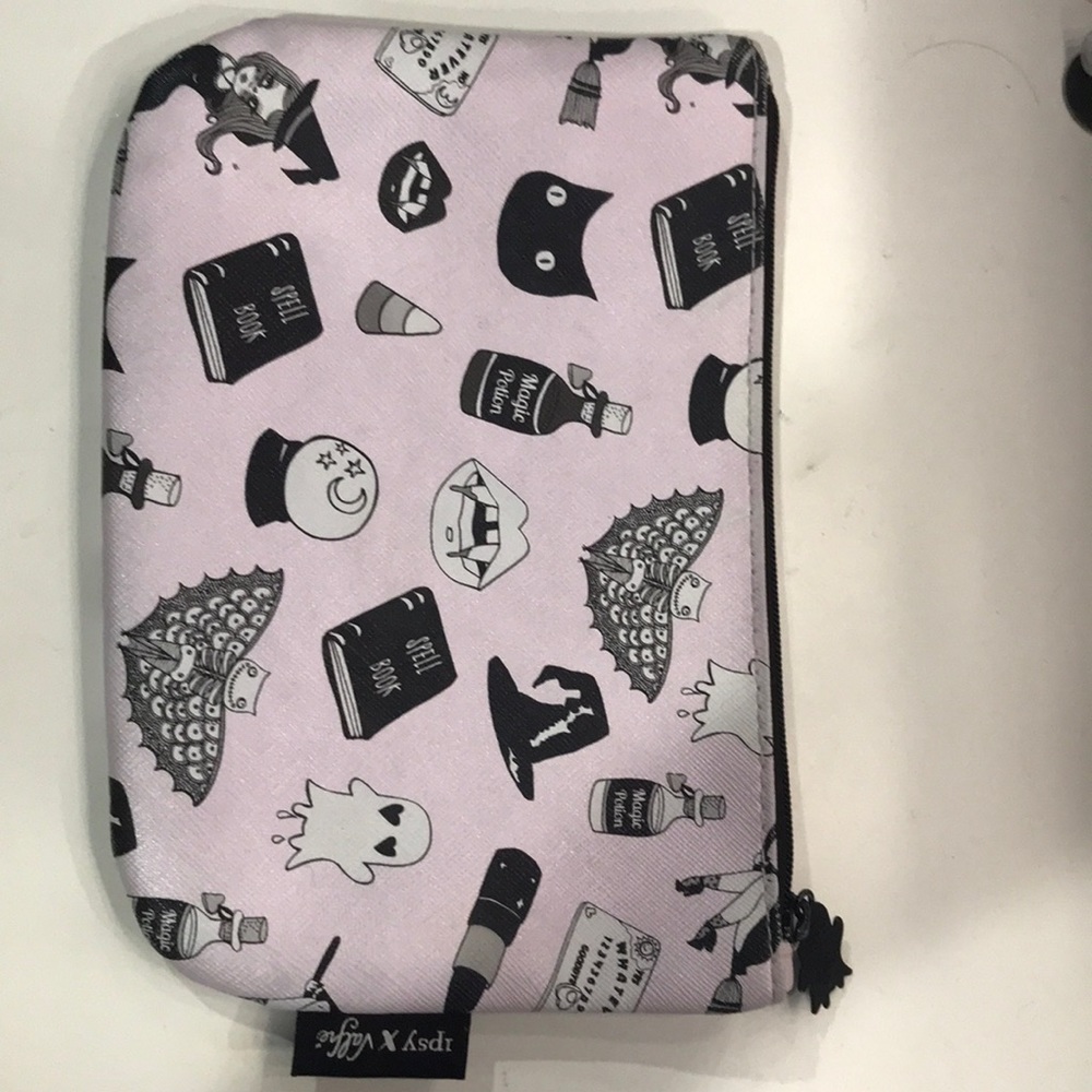 Ipsy makeup bag